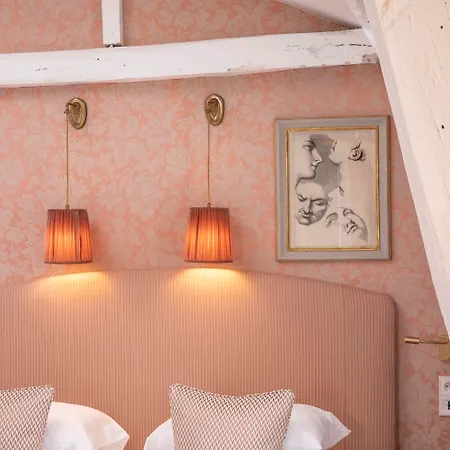 Odeon Hotel 3*
